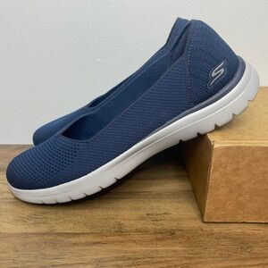 Skechers Ultra Go Goga Mat Navy Blue Casual Slip On Shoes Sneakers Women’s 9